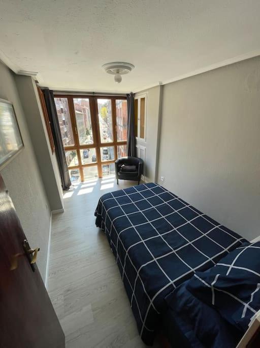 אוביידו Paraguas Guesthouse מראה חיצוני תמונה