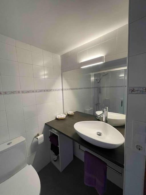 אוביידו Paraguas Guesthouse מראה חיצוני תמונה